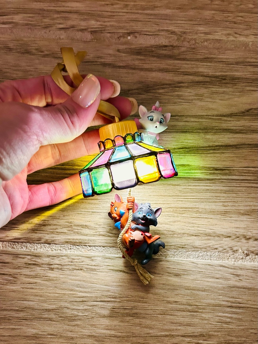 Collectible Disney’s Aristocats Colorful Stained-Glass Lamp Ornament